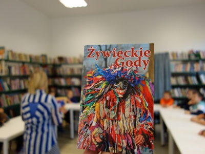 Spotkanie w bibliotece z Anną Kaźmierak - zdjęcie10